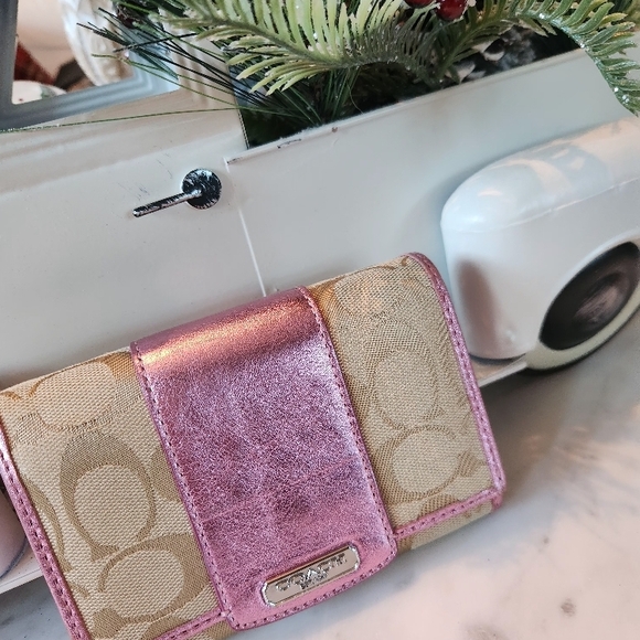 Coach Pink and Beige Women's Bag - Picture 3 of 11